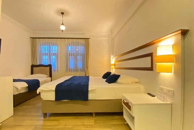 Bozcaada-Otel-Triple-Oda-Detay